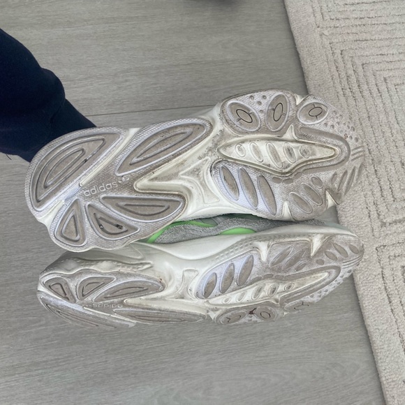 Adidas Ozweego lime and beige sneakers - Picture 5 of 7